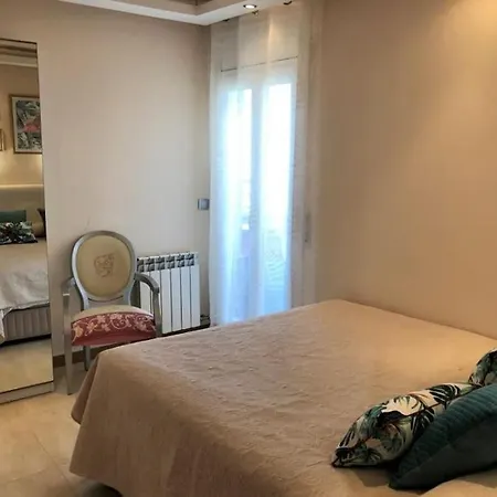 Amposta Apartment *