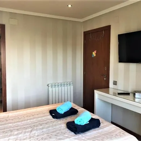 Amposta Apartment *
